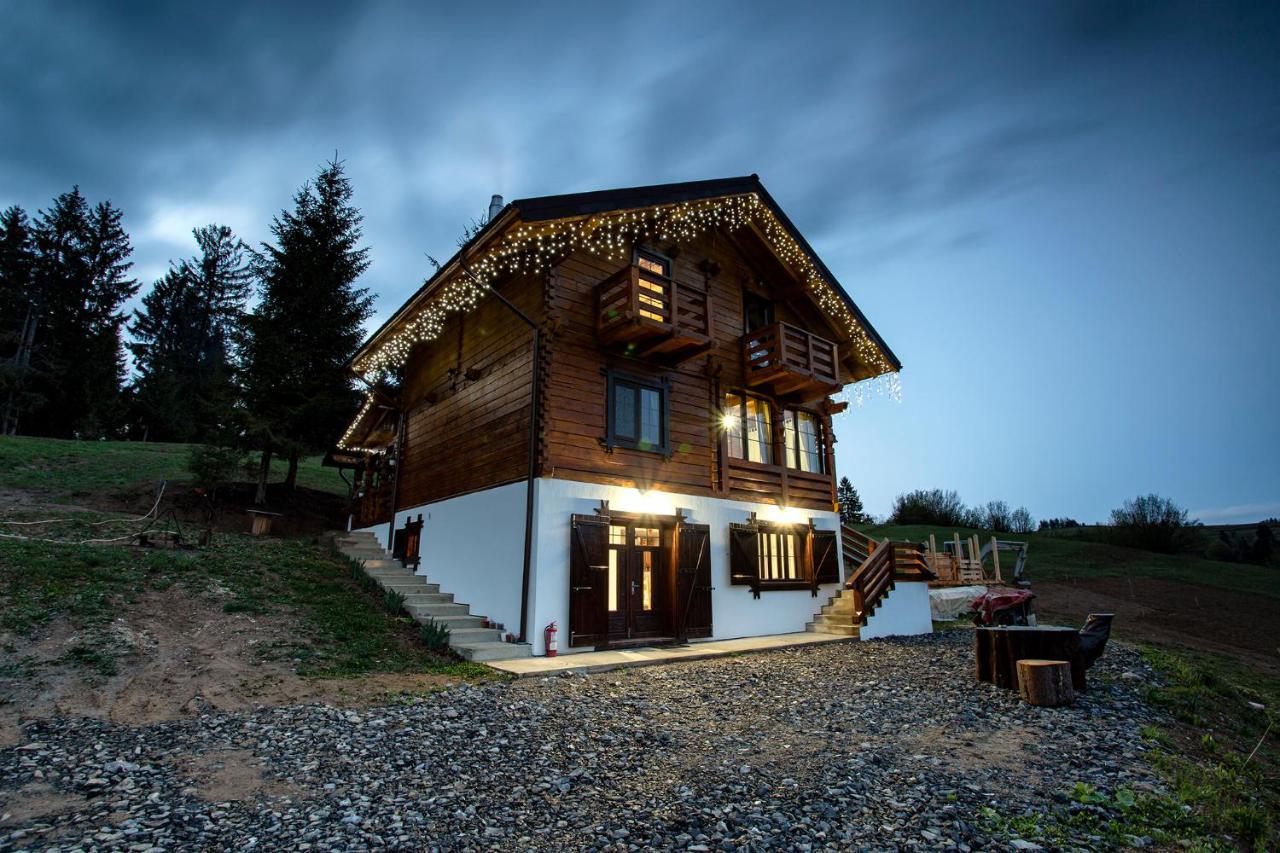 Tulean Cabin Sacel  Luaran gambar