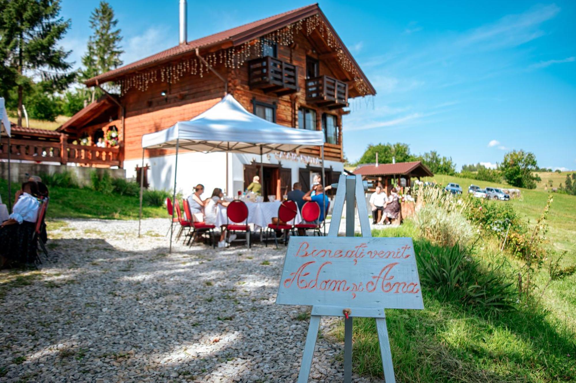 Tulean Cabin Sacel  Luaran gambar